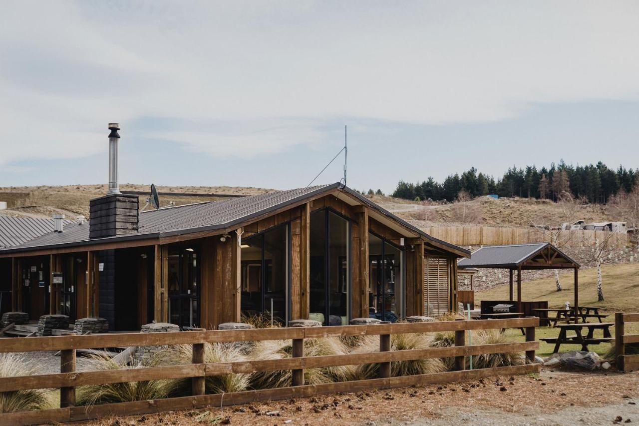 Lakes Edge Lodge Лейк Текапо Екстериор снимка